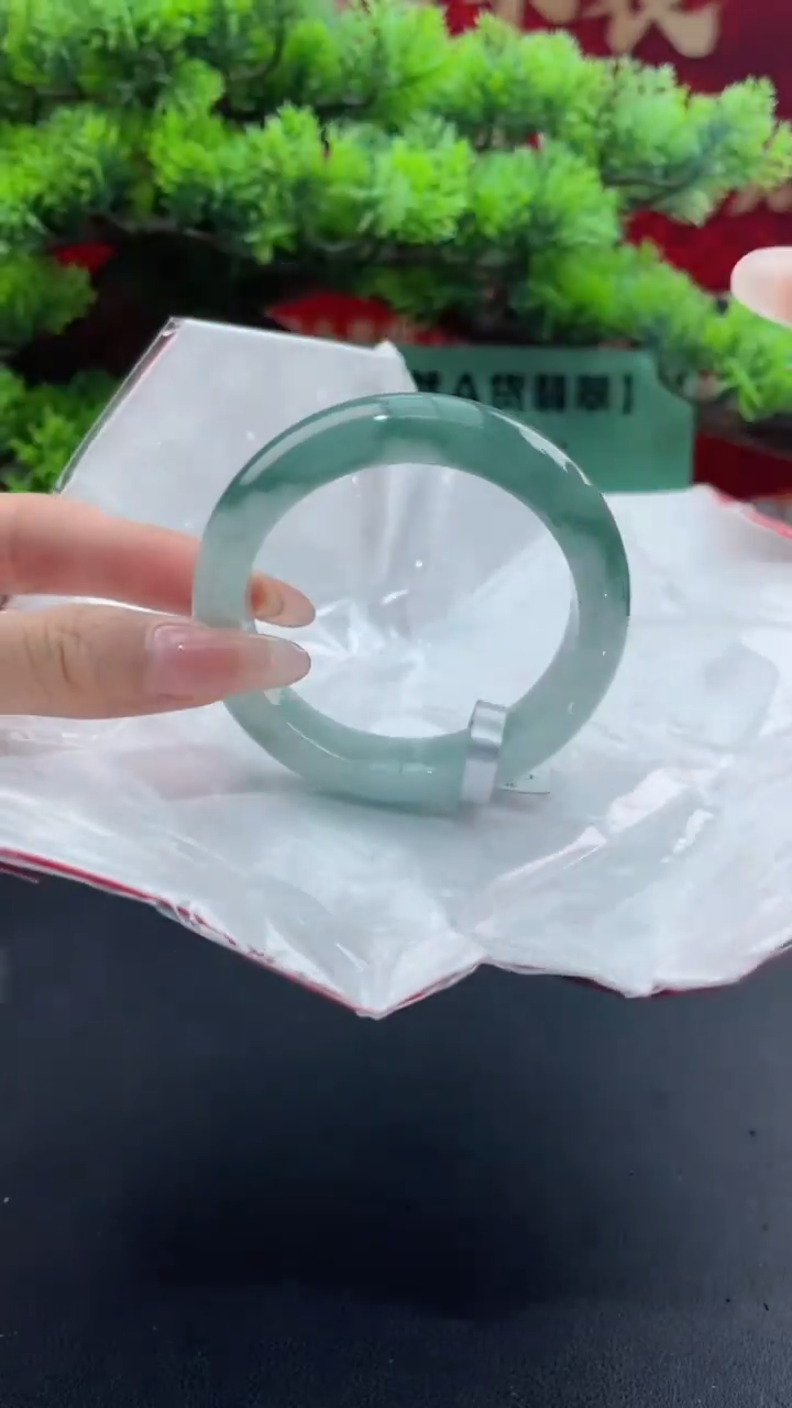 【闪购商品】翡翠手镯未镶嵌翡翠手镯