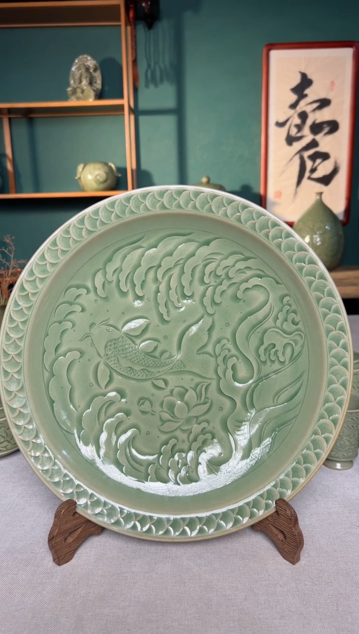 【闪购商品】其他纯手工秘色鱼化龙折沿壶承赏盘