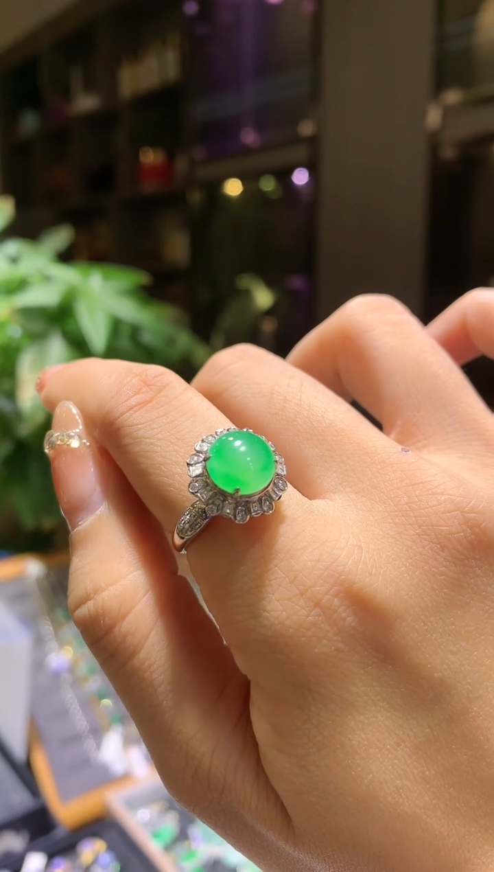 【闪购商品】翡翠吊坠(不含链)18K金镶嵌戒指