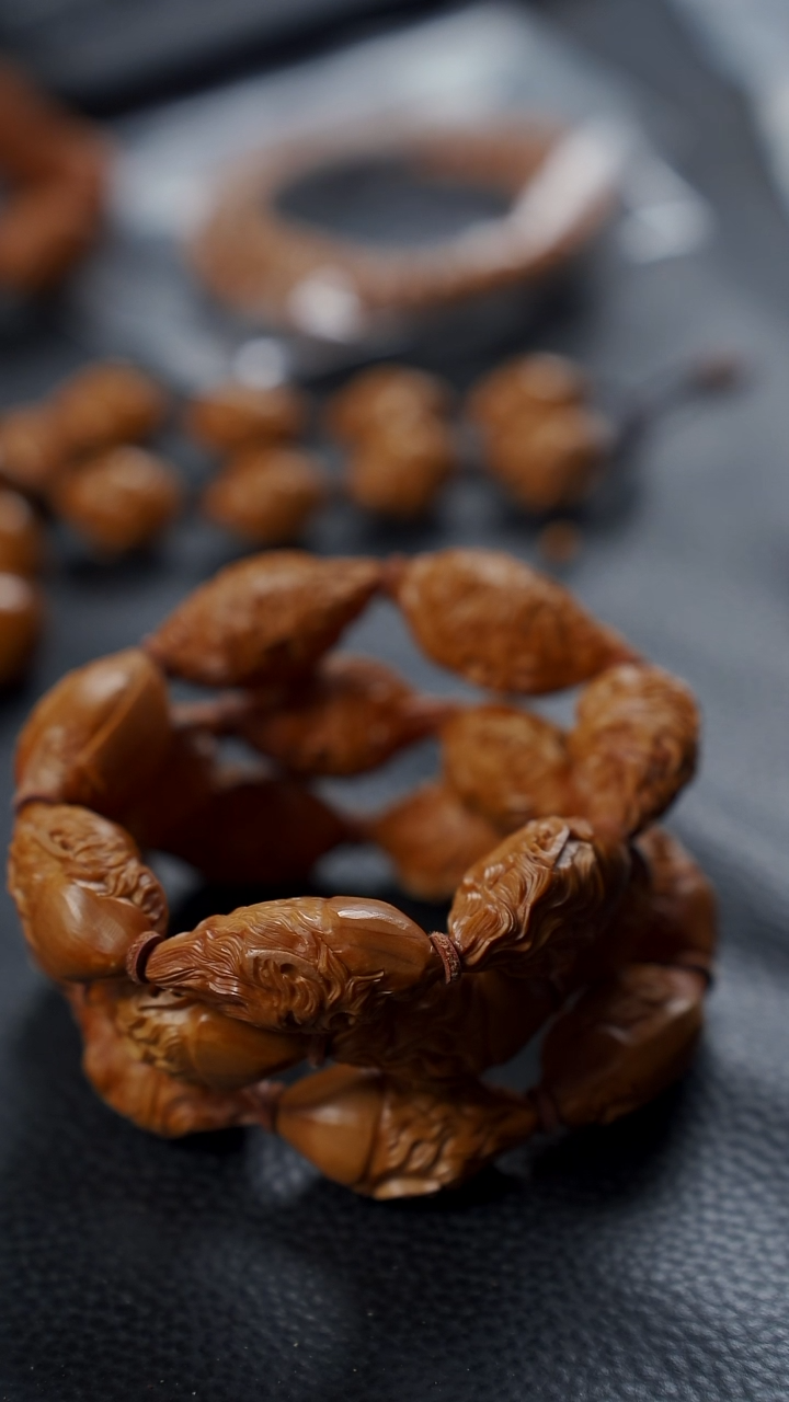 吊坠橄榄核大圣头