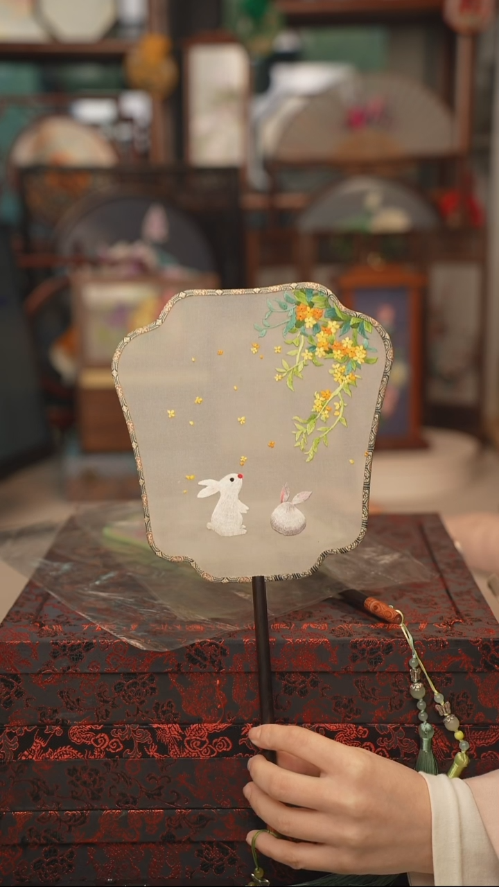 扇子团扇 绣花双面非遗