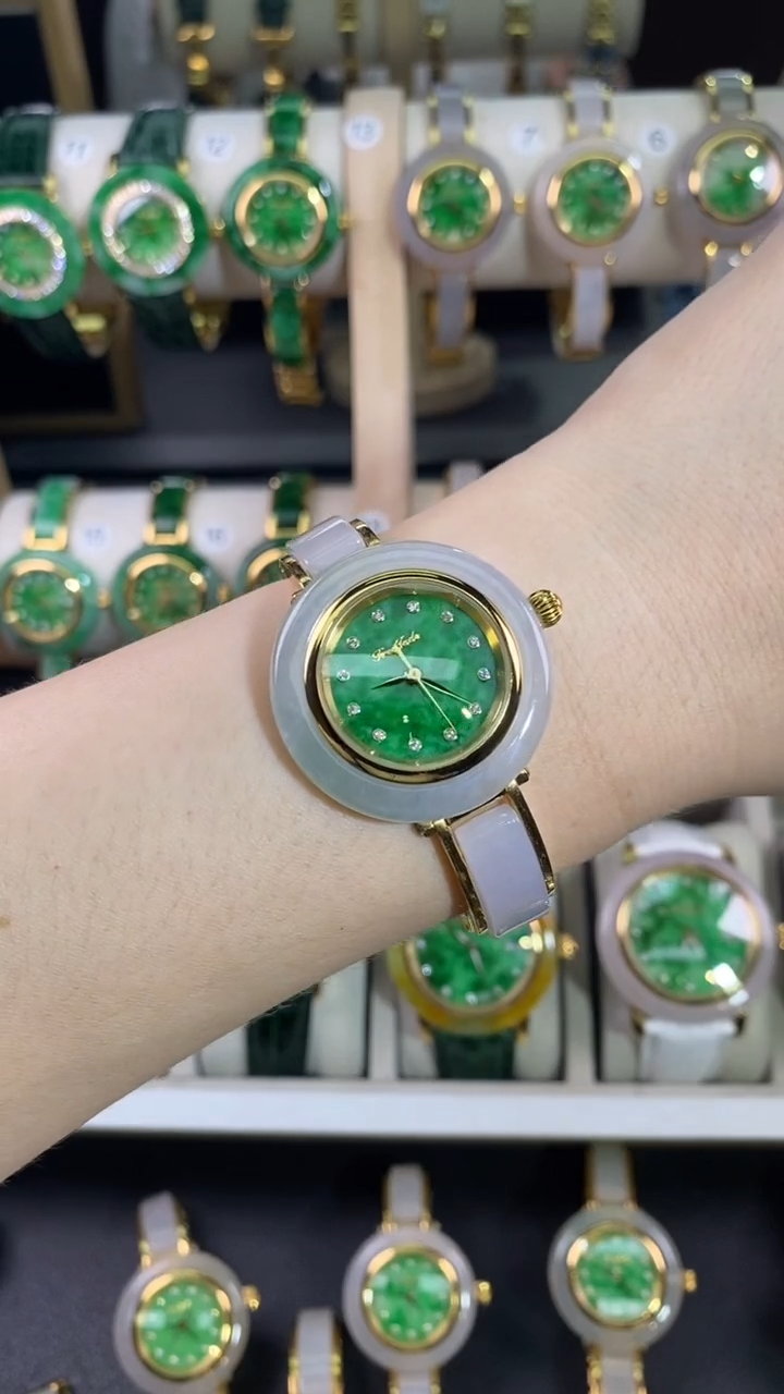 钢石英机芯-光能机芯精钢翡翠手表