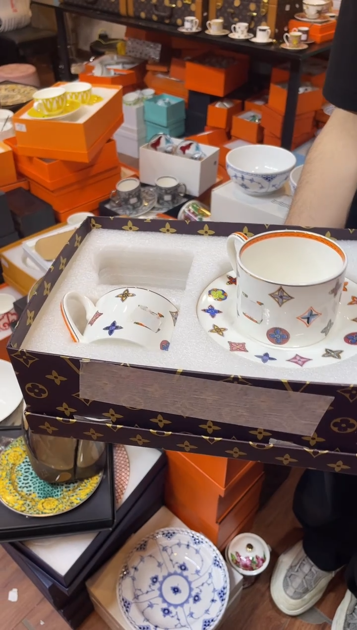 杯鸿辉家品牌瓷器，京东包邮！