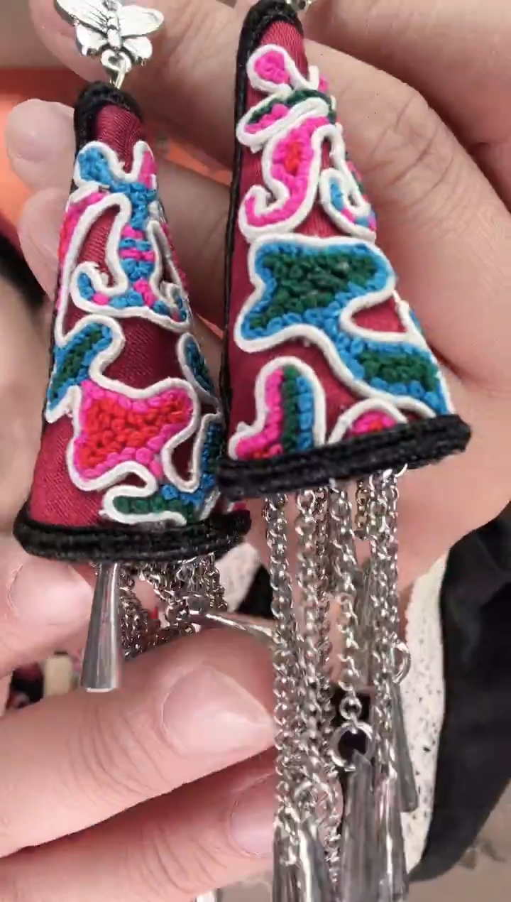 织绣长红绣艺坊71