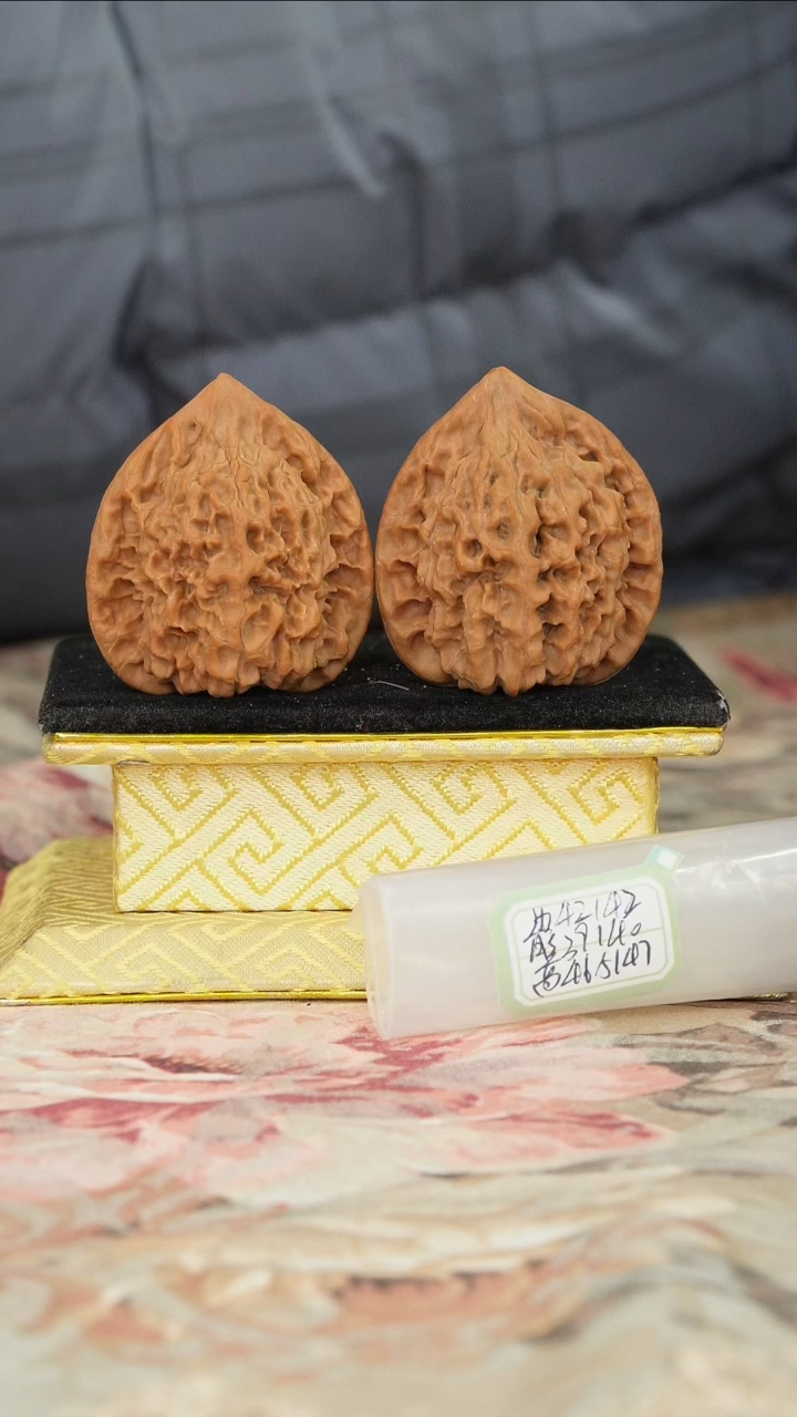 【闪购商品】文玩核桃把件官帽