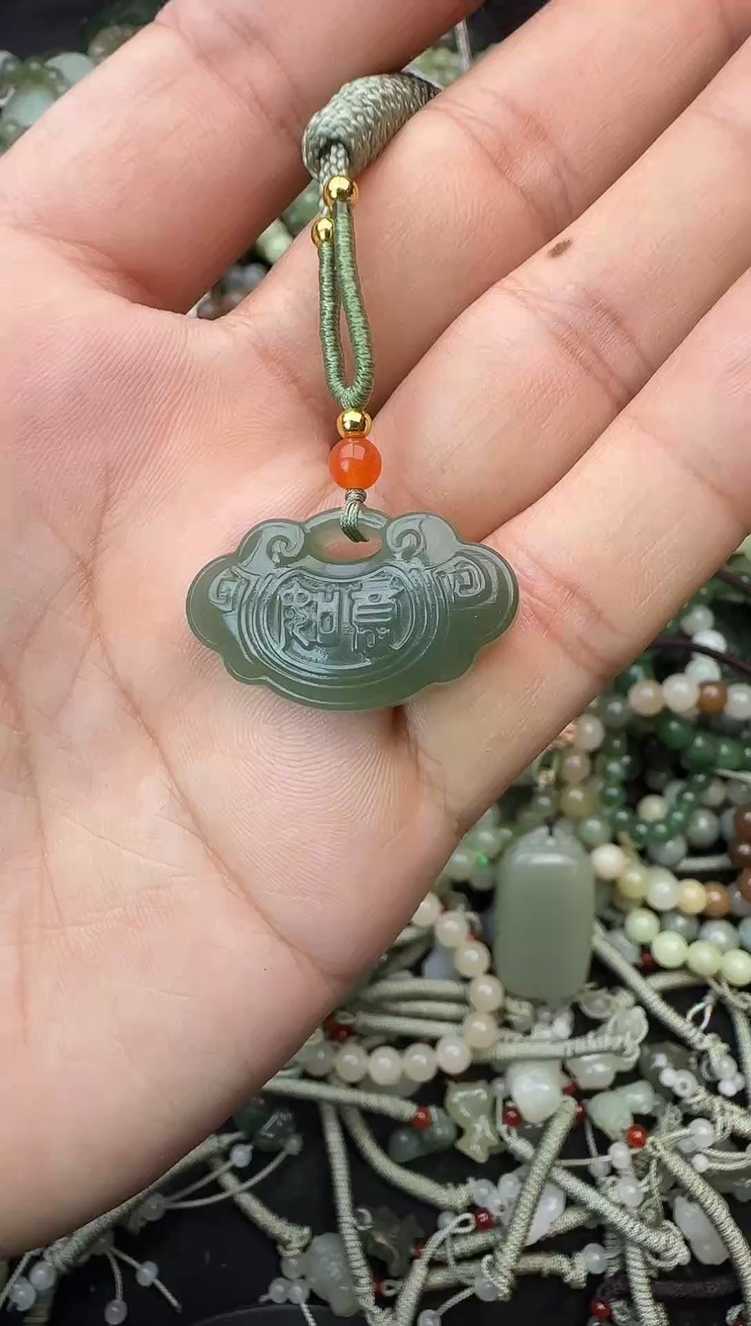 颈饰未镶嵌和田玉拍一发一