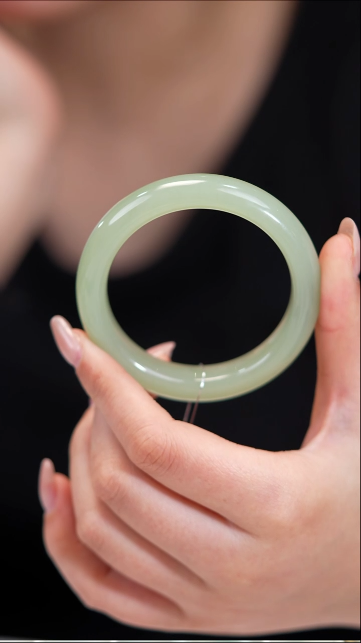 未镶嵌手镯和田玉和田玉手镯w0143