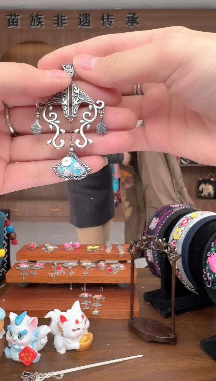 【闪购商品】织绣扶光苗绣传承27