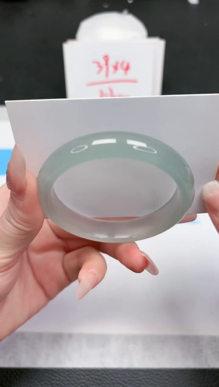 【闪购商品】石英质玉手镯未镶嵌850-55.6