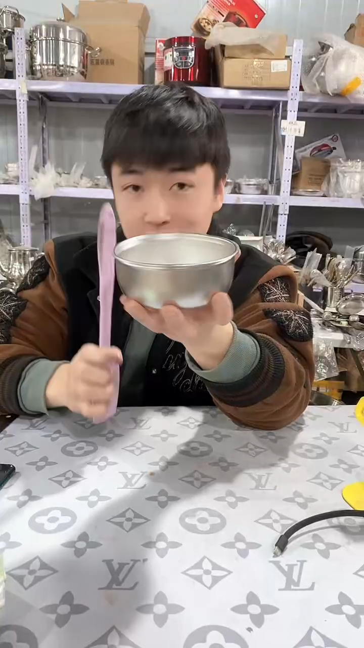 12 TI保鲜碗瑕疵两套