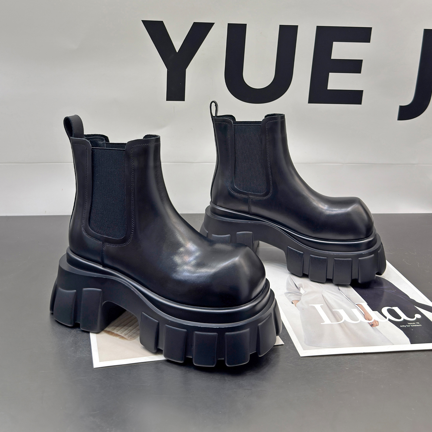 2322-2真皮爆款切尔西短靴女复古大头烟筒靴秋冬新款松糕马丁靴