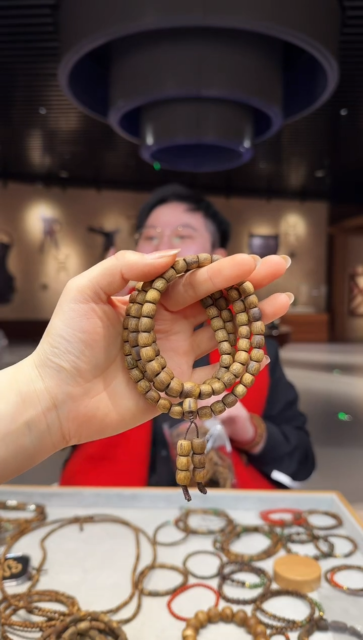 【闪购商品】沉香手串海南莺歌绿棋多圈鼓珠