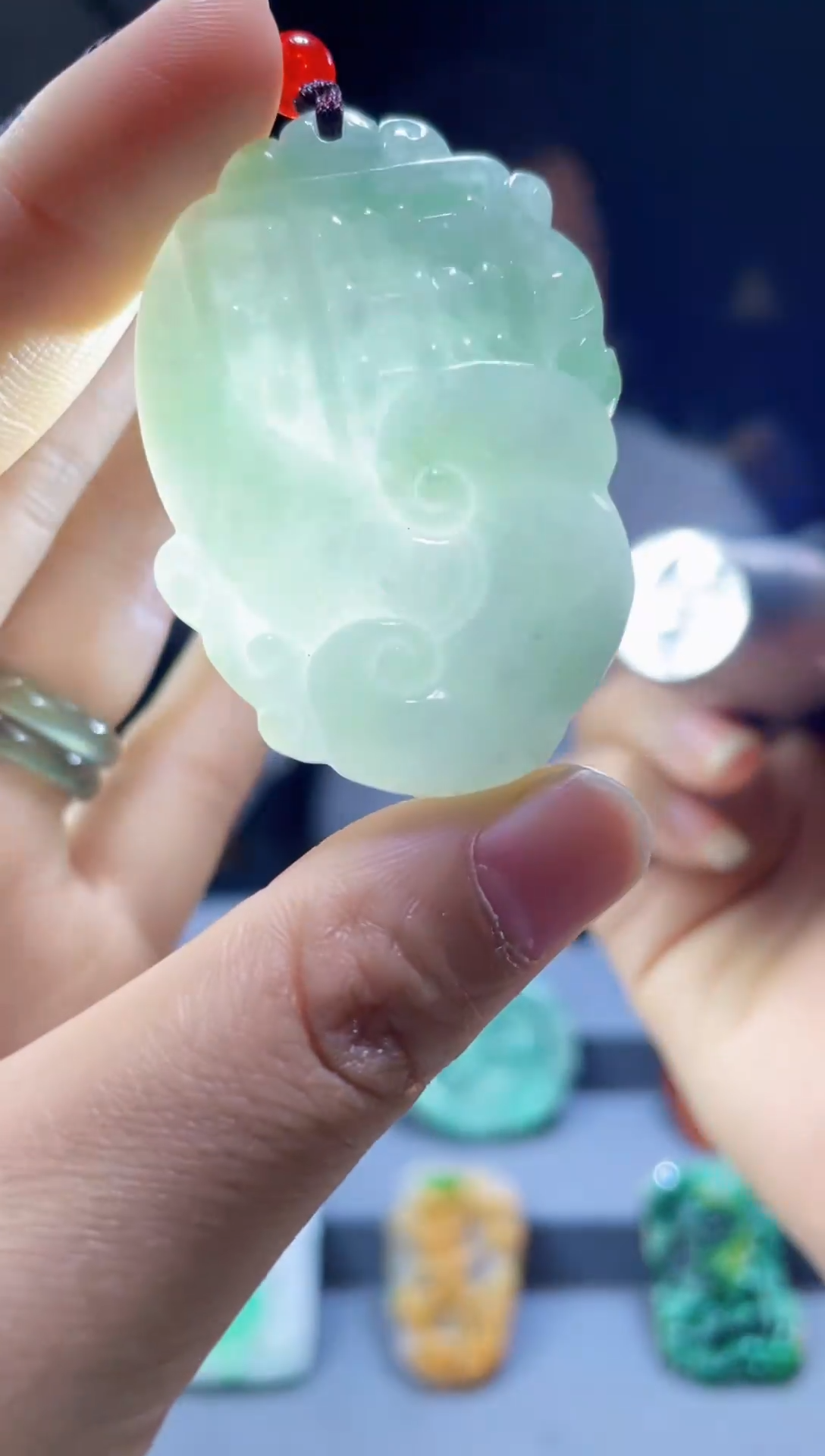 吊坠(赠链)未镶嵌翡翠翡翠