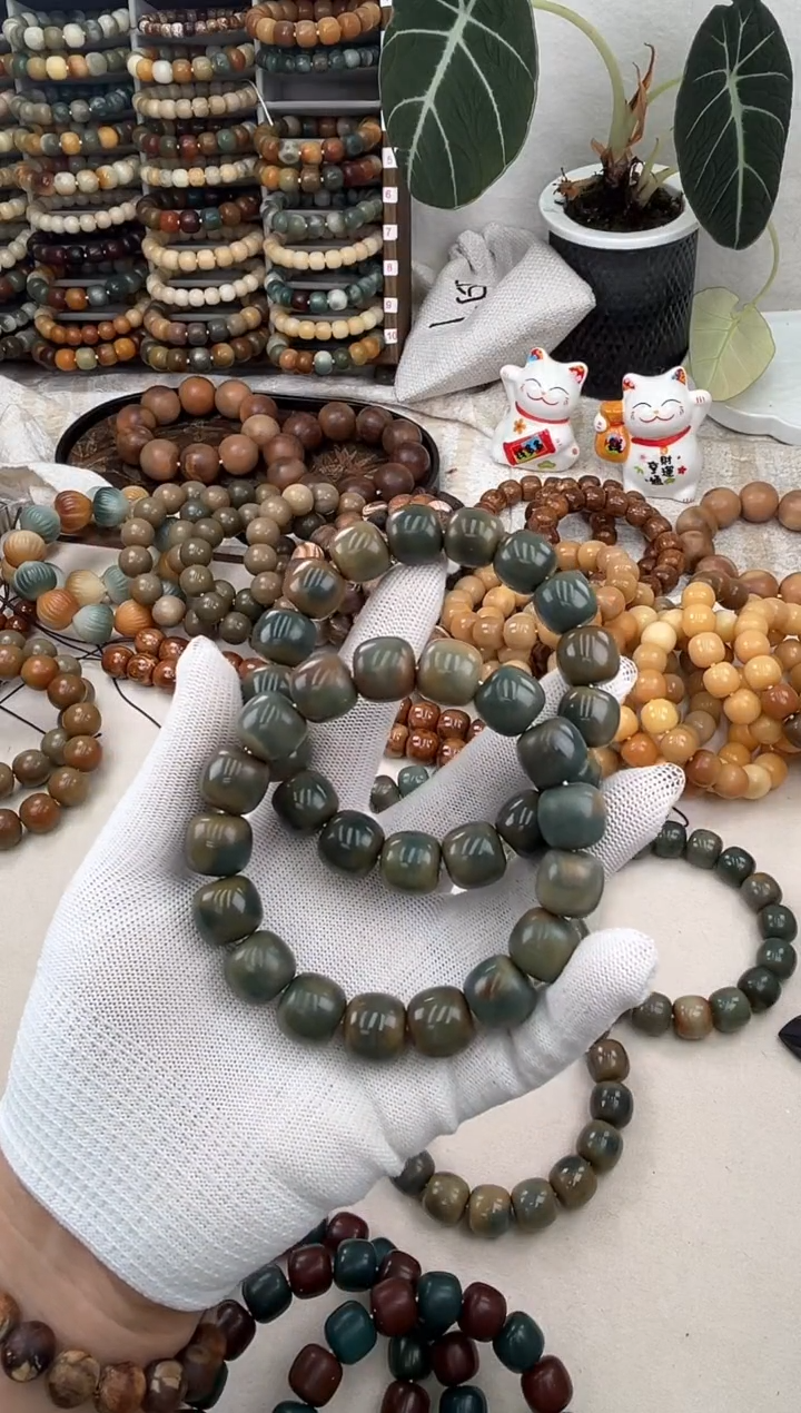 菩提根/象牙果手串a231卡15 干磨猪油膏