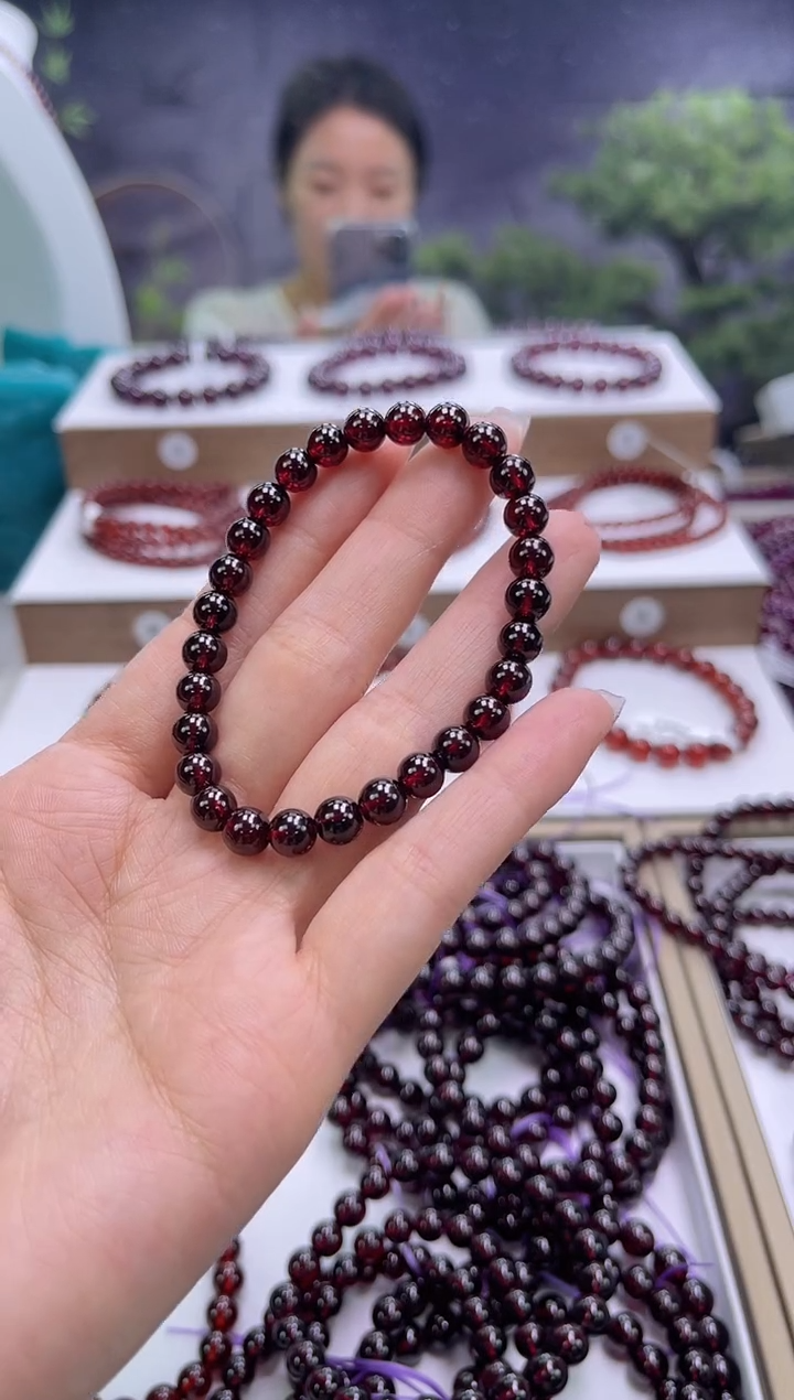 【闪购商品】石榴石手链未镶嵌酒红色石榴石手串6mm+多样式发一