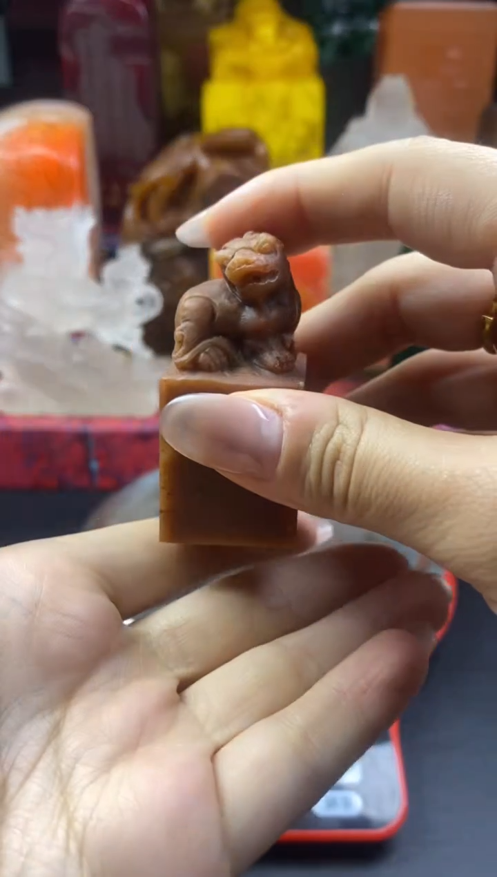 寿山石印石高山红石貔貅钮（无印面）