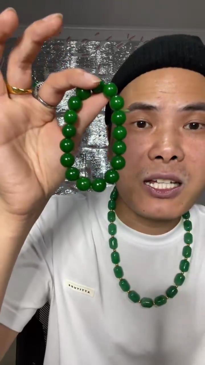 未镶嵌手串翡翠【小伍珠宝】缅料木左色12m手串