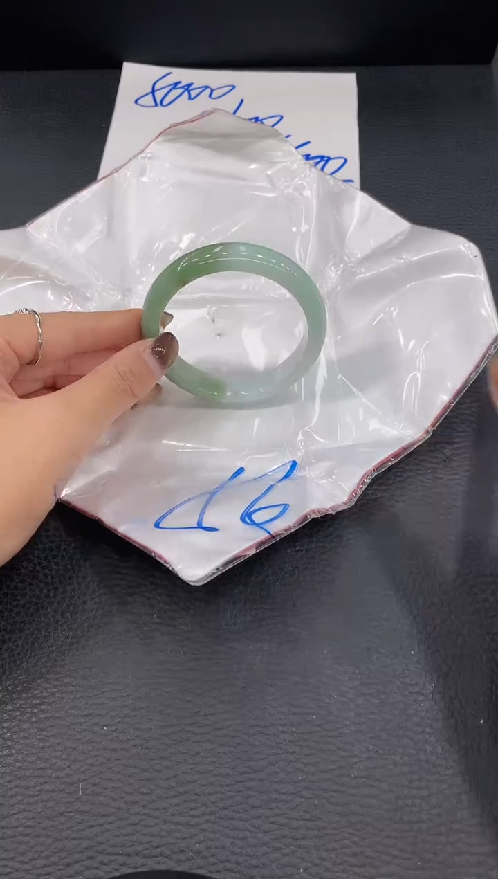 【闪购商品】翡翠手镯未镶嵌手镯