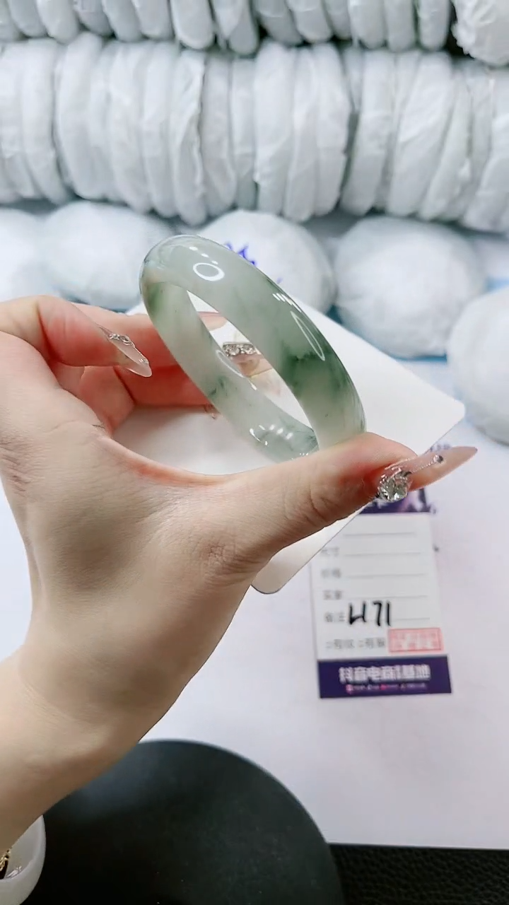 【闪购商品】石英质玉手镯未镶嵌多样性发货L171