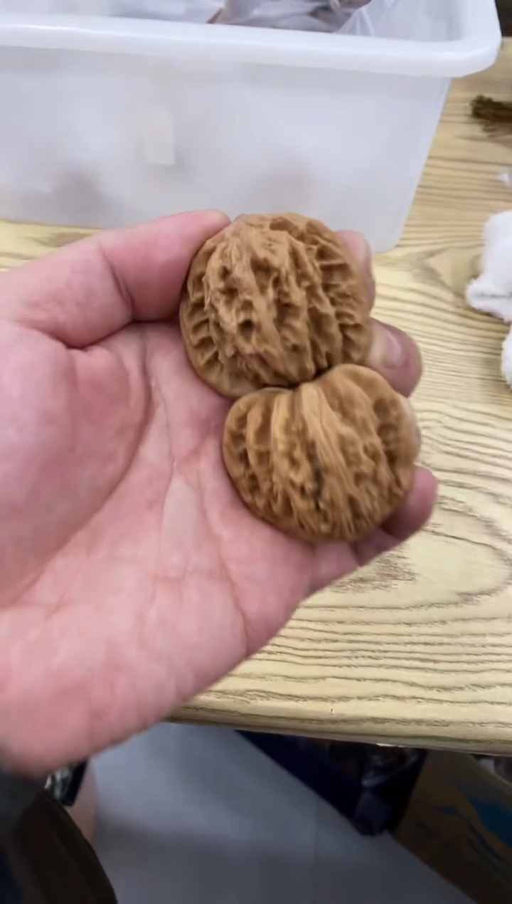 把件核桃霞云岭#429888