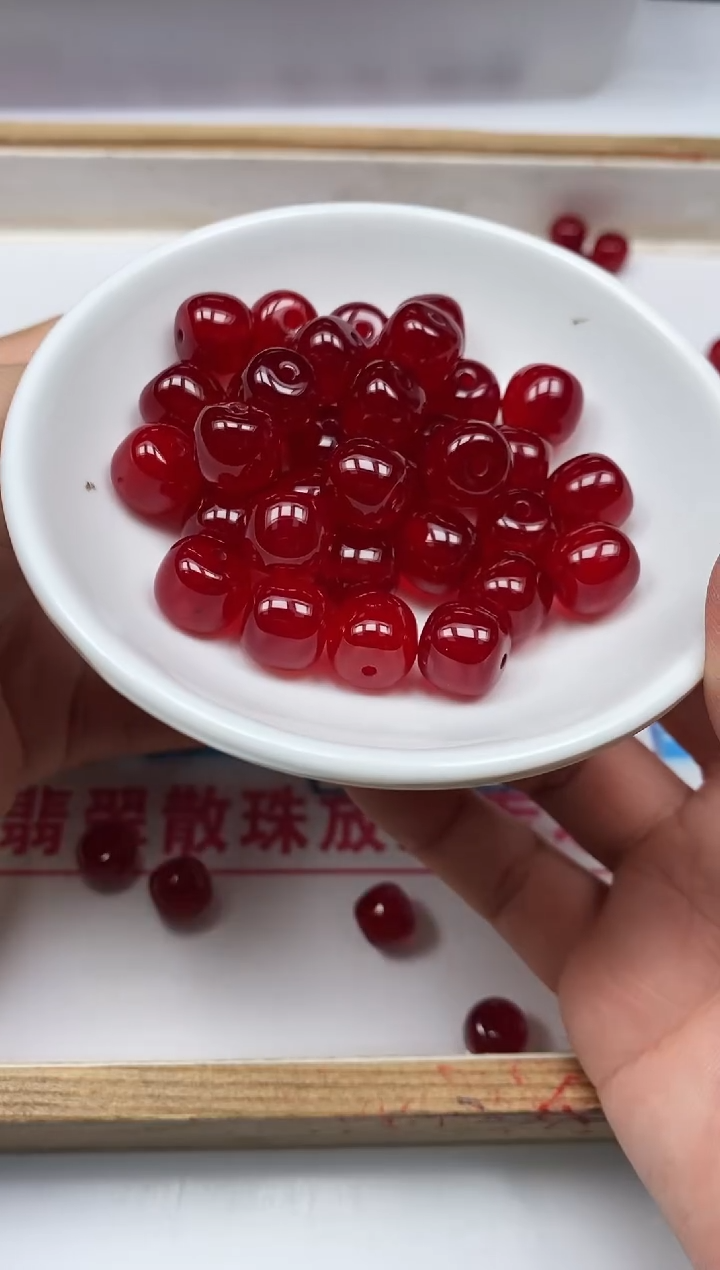 手饰玛瑙未镶嵌B547 鸽血红10*10mm5个16.8元