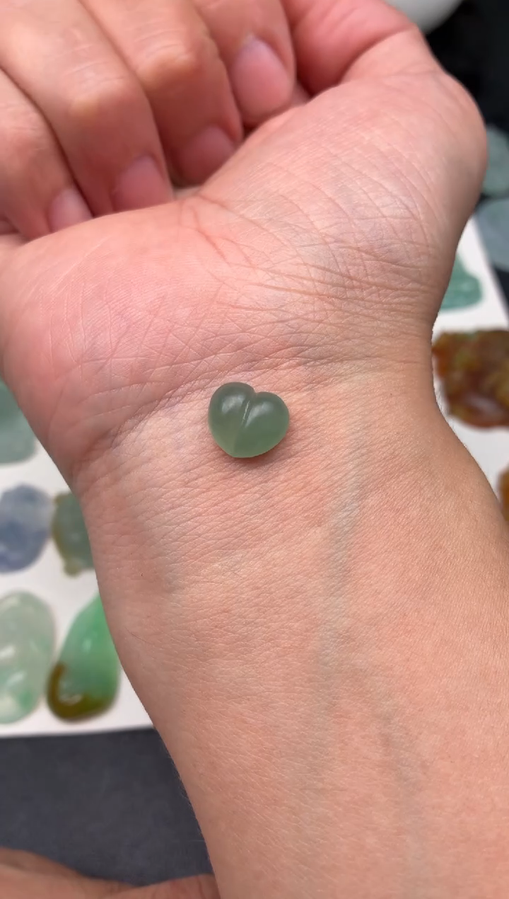 未镶嵌定制翡翠翡翠
