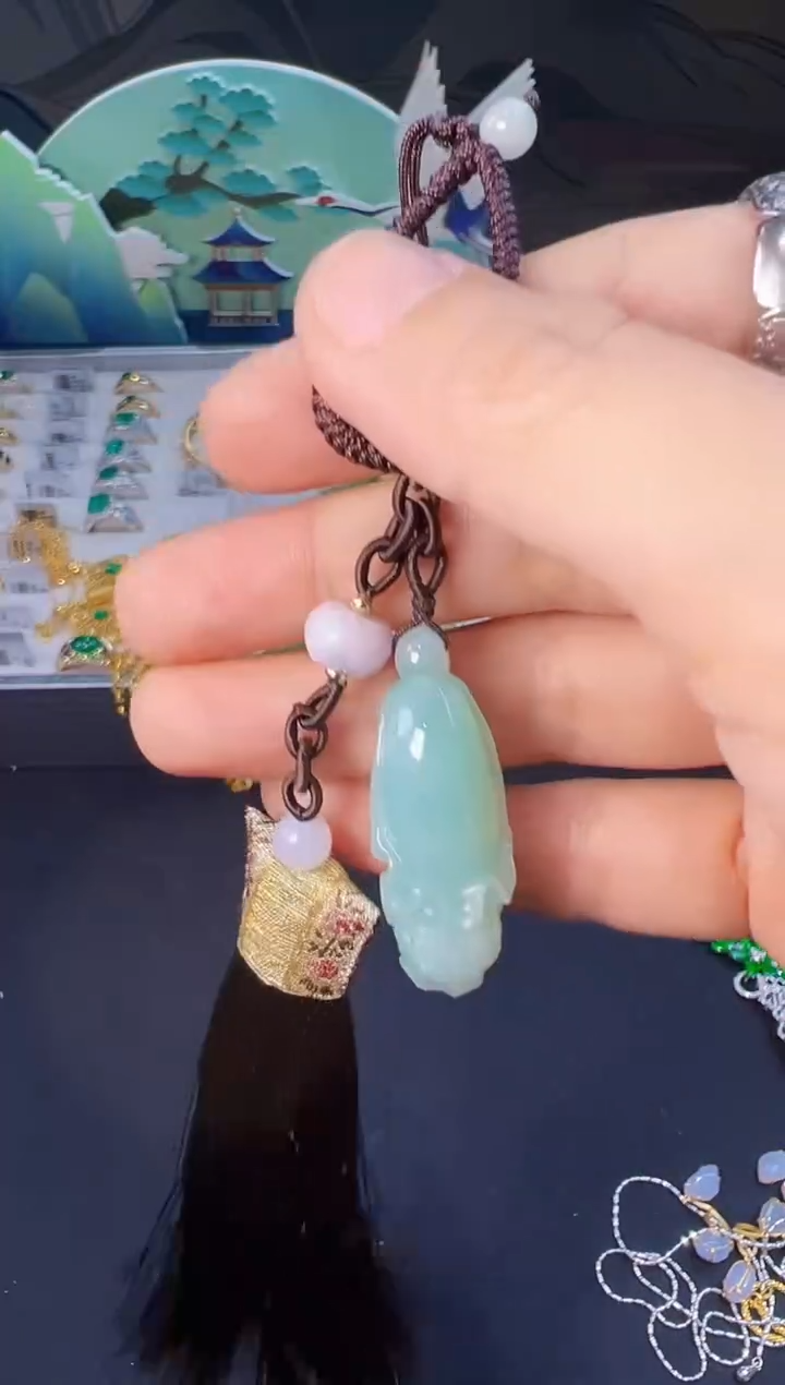 【闪购商品】翡翠颈饰未镶嵌吊坠