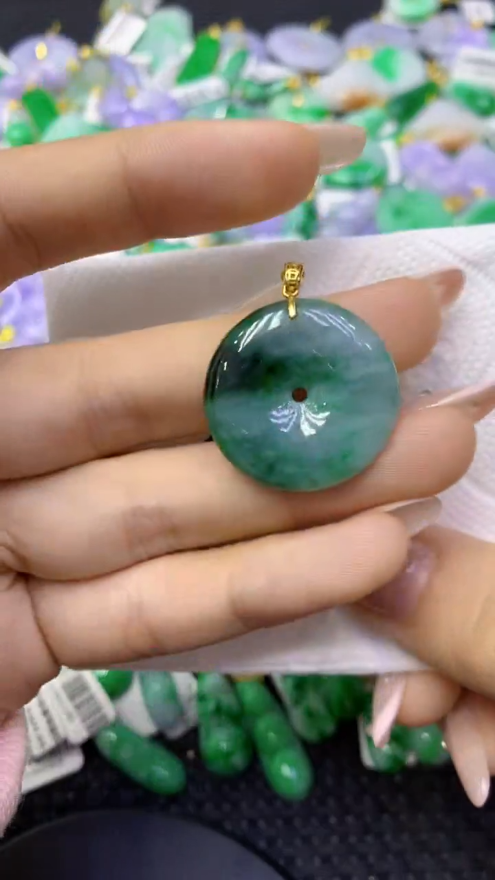 颈饰未镶嵌翡翠天然缅甸翡翠A货