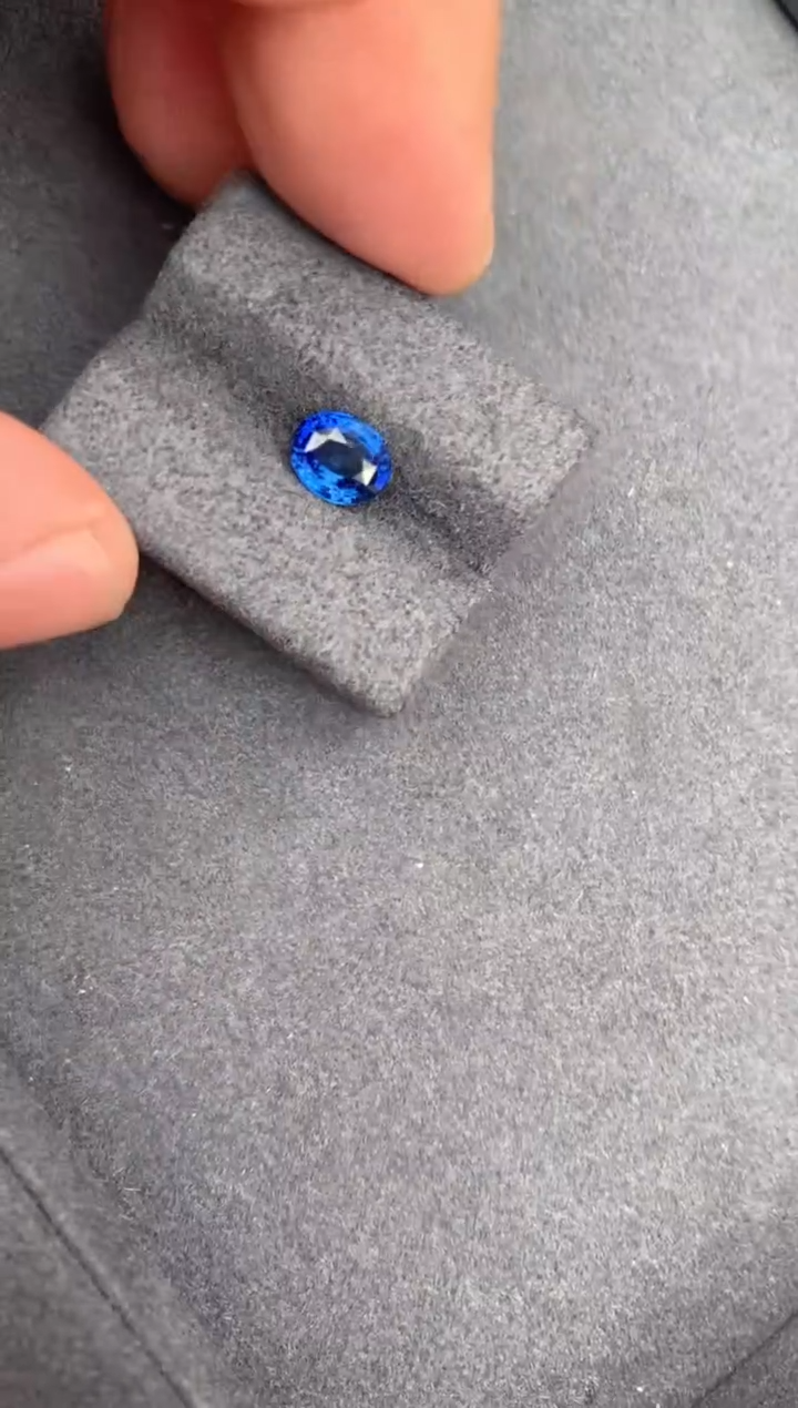 【闪购商品】蓝宝石裸石未镶嵌1.2ct皇家蓝