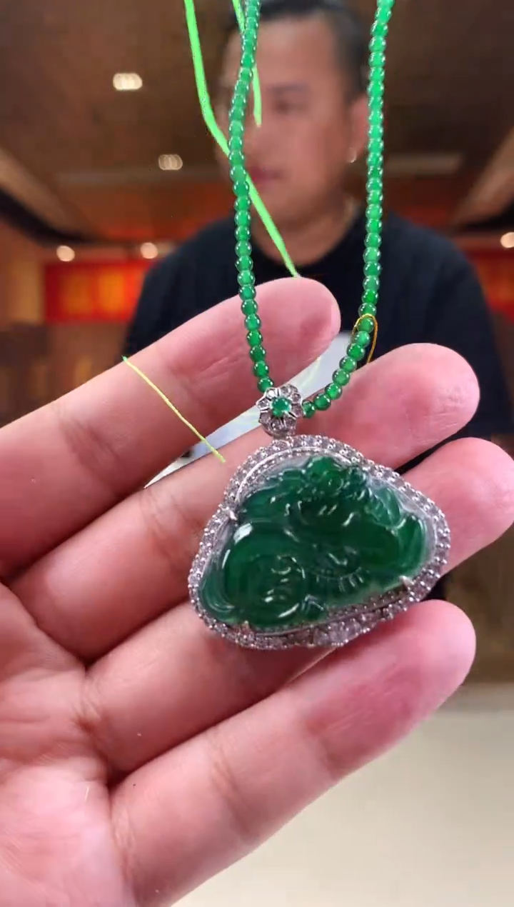 【闪购商品】翡翠颈饰未镶嵌             *155