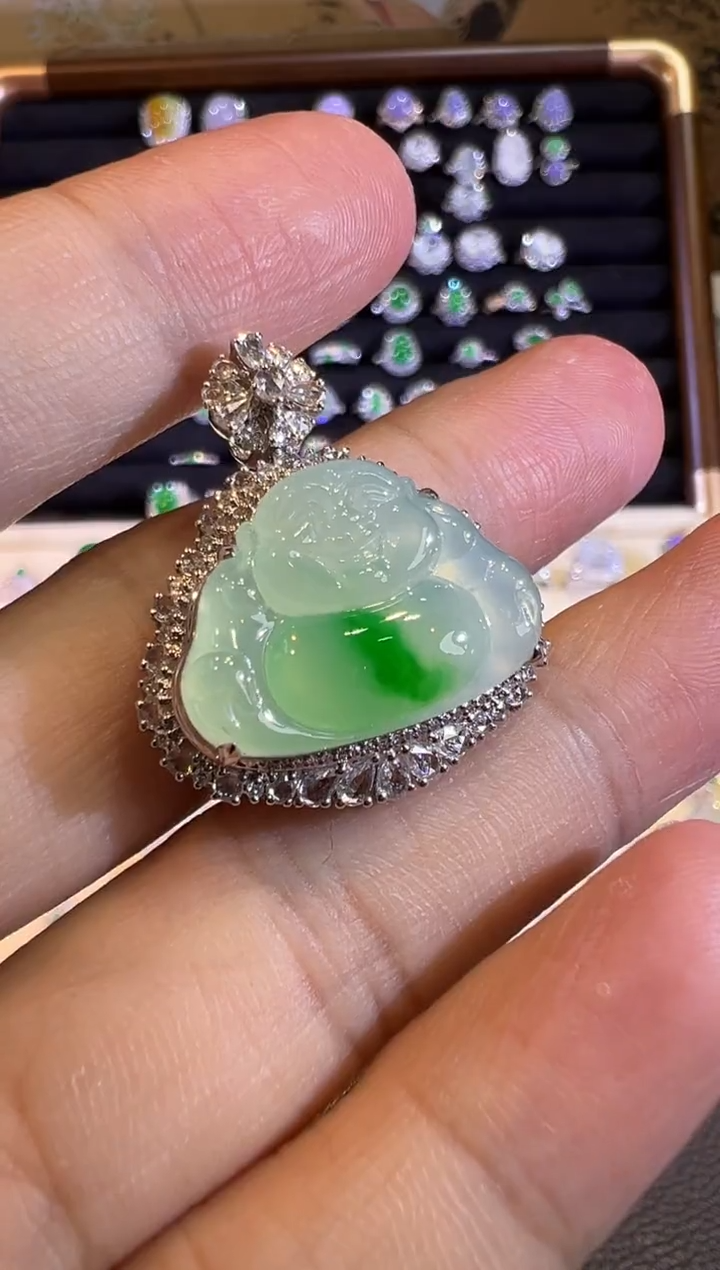 【闪购商品】翡翠吊坠(赠链)18K金镶嵌金丝绿肚里藏金佛公