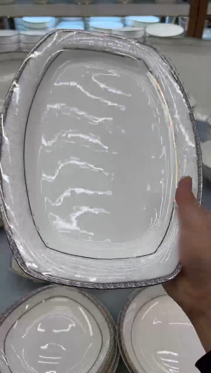 骨瓷 玲珑12方鱼1个