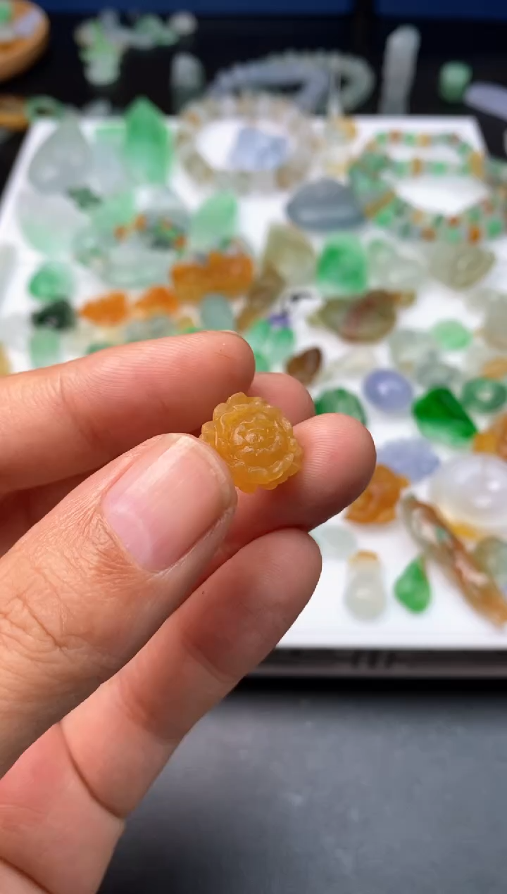 定制翡翠未镶嵌翡翠毛货发货发一个