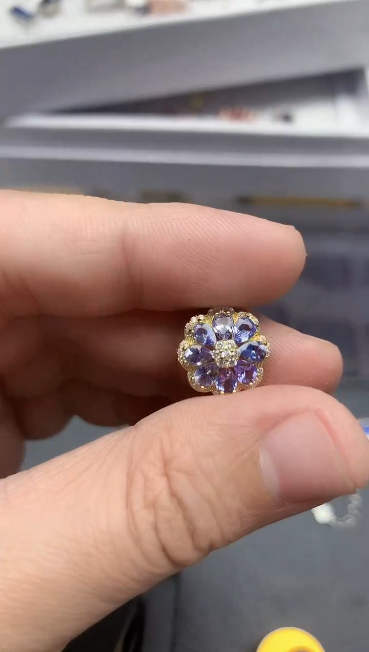 【闪购商品】坦桑石戒指银S925镶嵌.........