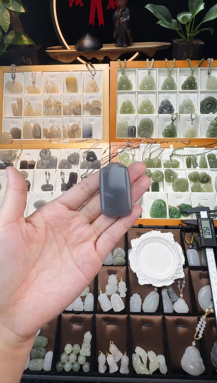 【闪购商品】和田玉颈饰未镶嵌烟紫大无事牌