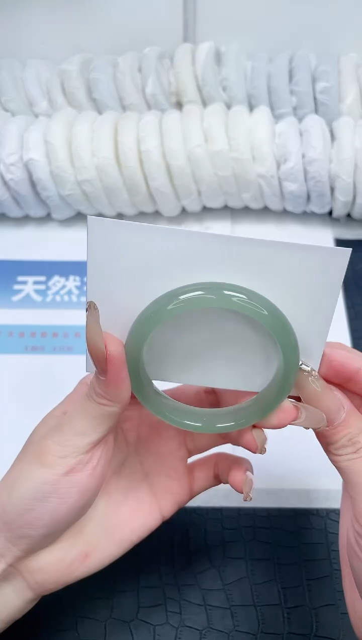 【闪购商品】石英质玉手镯未镶嵌Q220-52