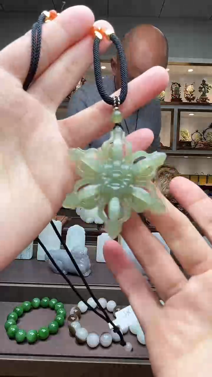 【闪购商品】和田玉颈饰未镶嵌苏