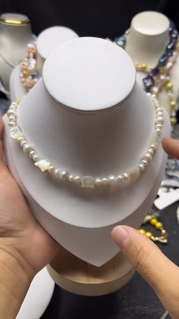 颈饰未镶嵌淡水珍珠多人