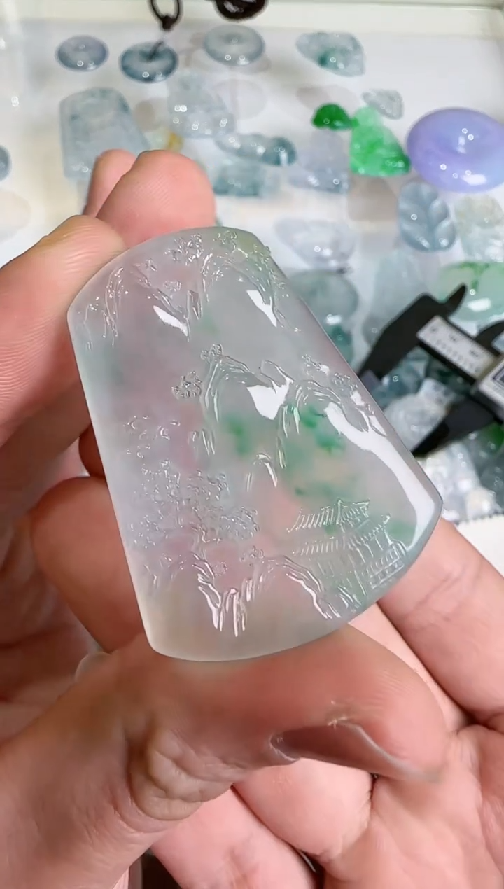 【闪购商品】翡翠吊坠(不含链)未镶嵌···