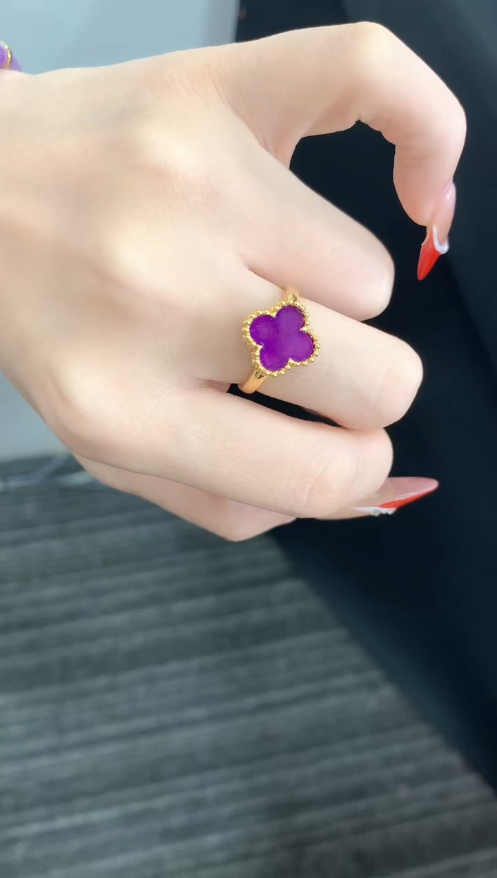【闪购商品】苏纪石（舒俱来）.18K金镶嵌舒俱来戒指