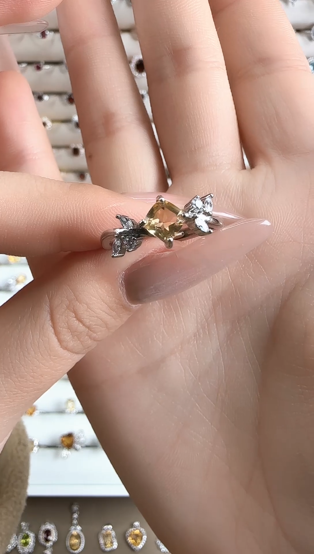 【闪购商品】黄晶戒指银S925镶嵌设计款戒指