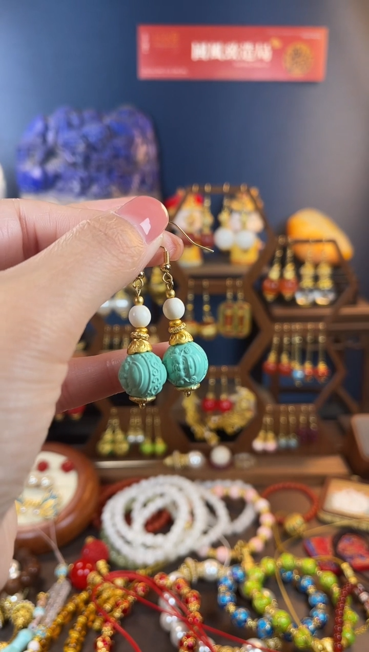 手工艺品琉璃大*#，蓝白设计师耳钩