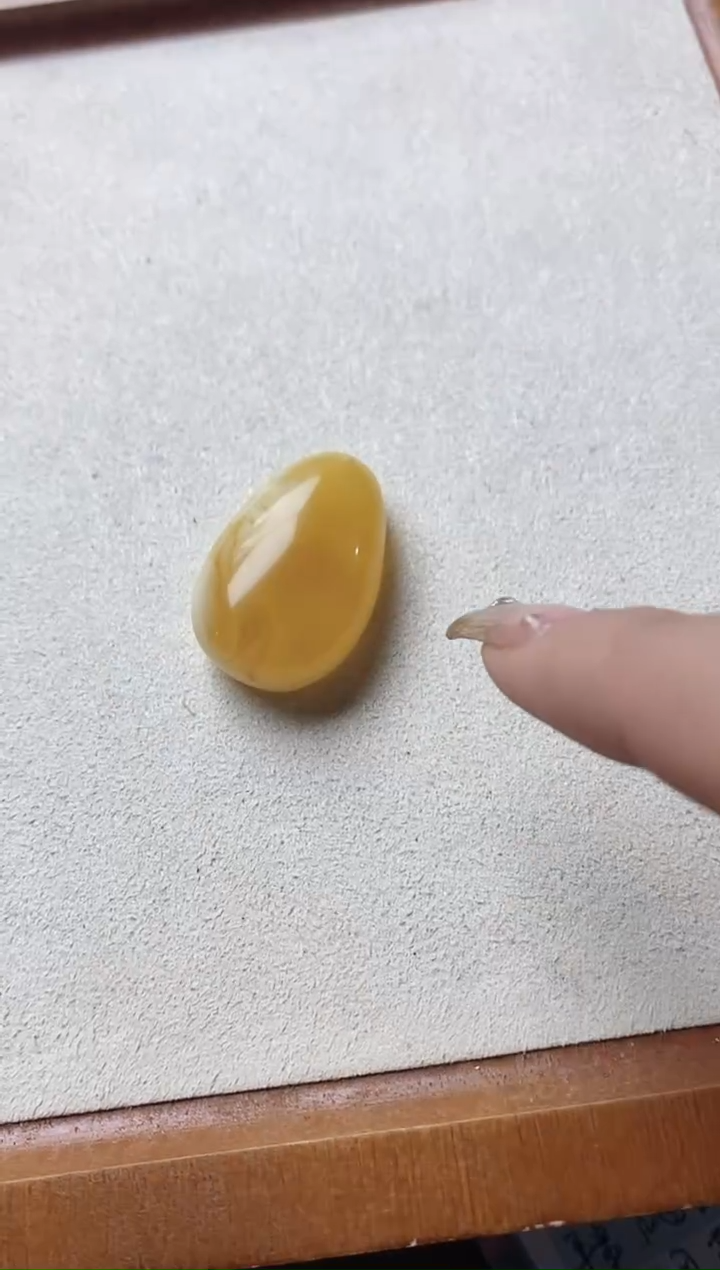 裸石琥珀未镶嵌吊坠