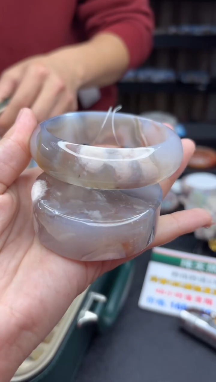 【闪购商品】石英质玉手镯未镶嵌996（63圈赠送镯心）