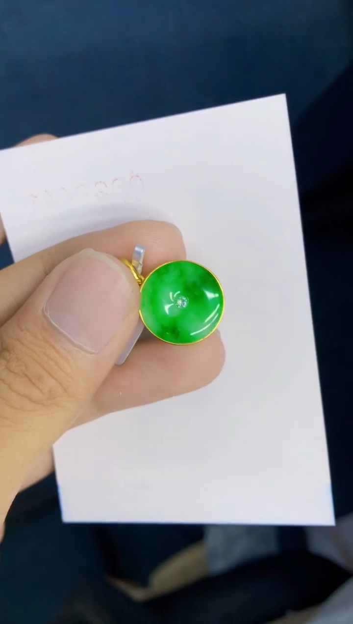 翡翠未镶嵌吊坠(不含链)1