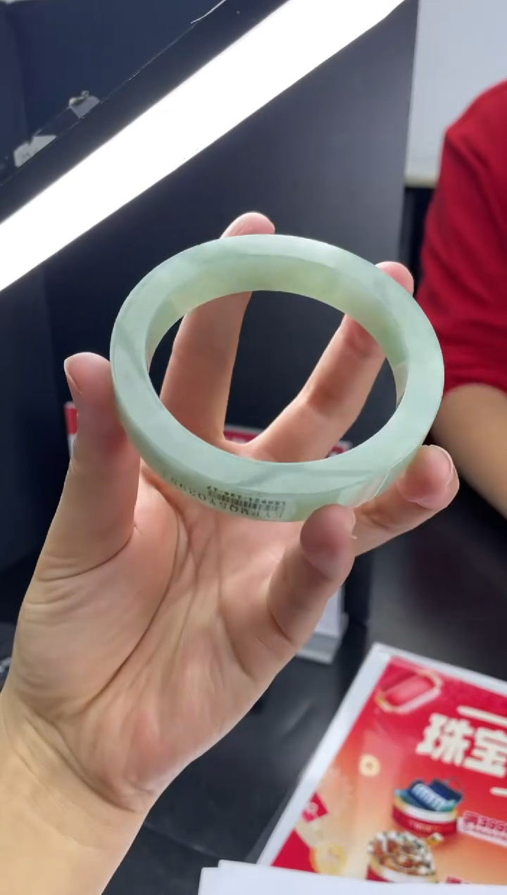 【闪购商品】定制翡翠手镯未镶嵌手镯DDH/发一件