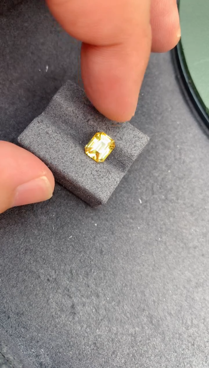 裸石彩色蓝宝石2.5ct黄蓝宝 AF