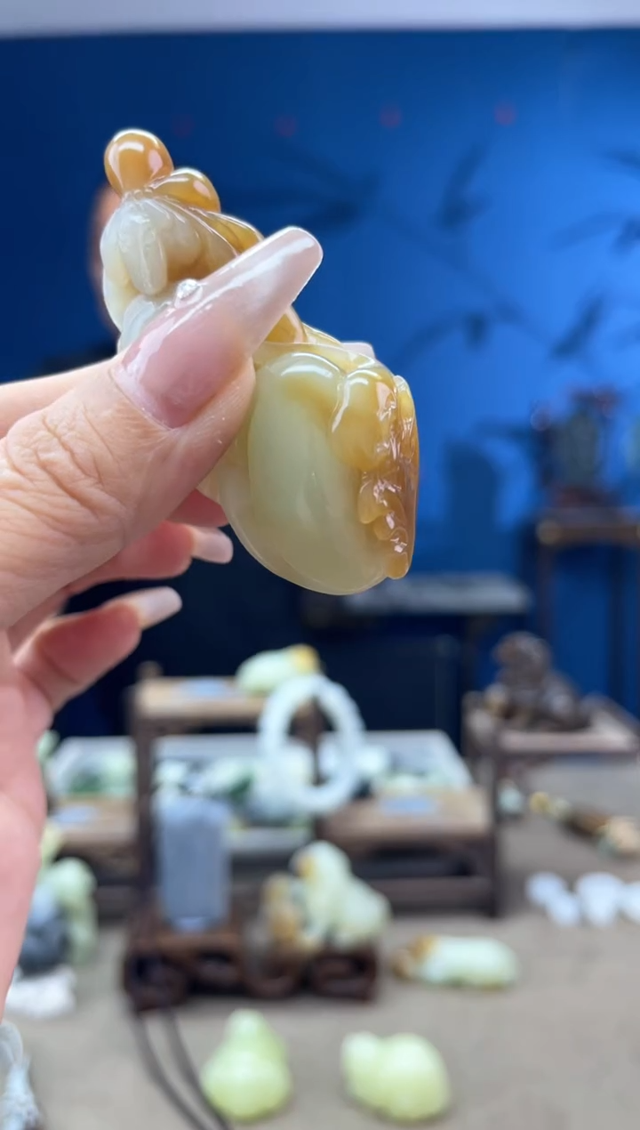 和田玉未镶嵌颈饰1