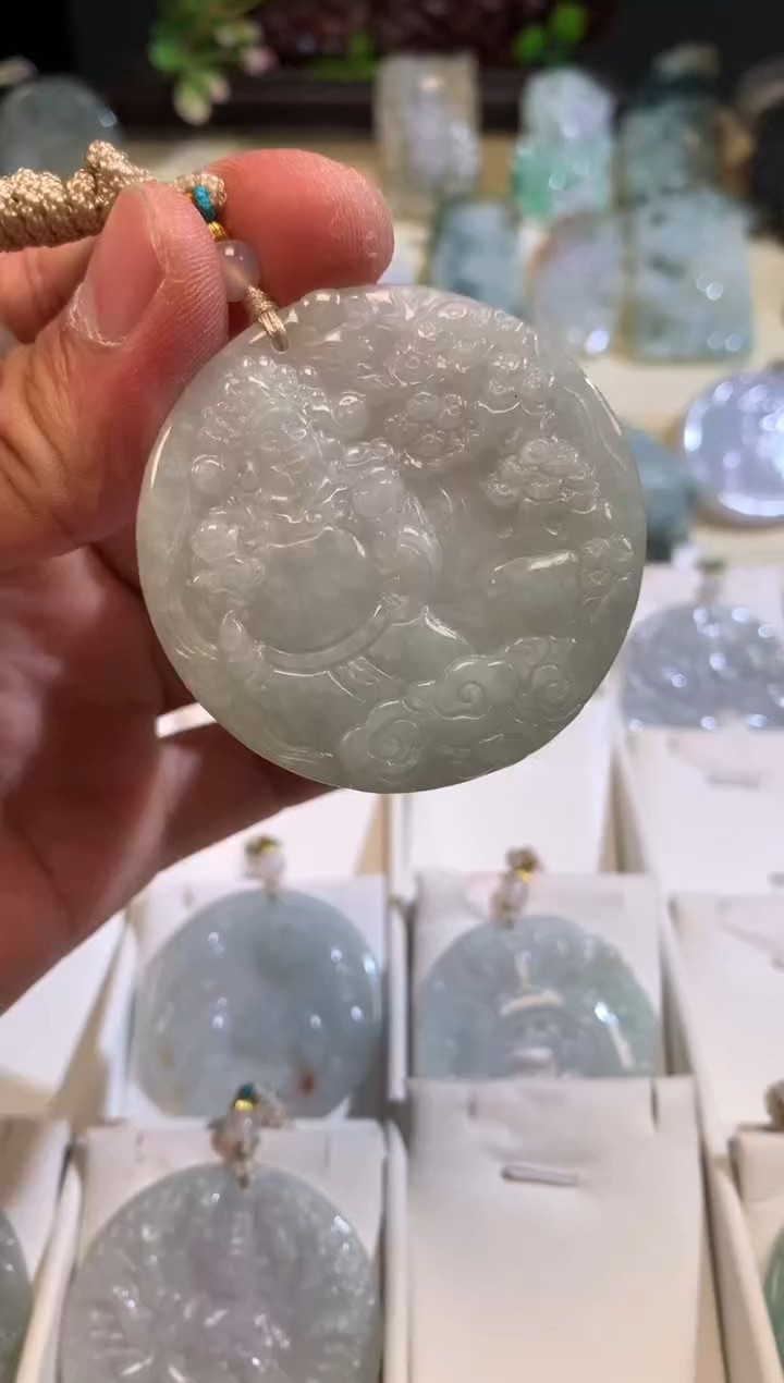 翡翠未镶嵌颈饰4/18/260