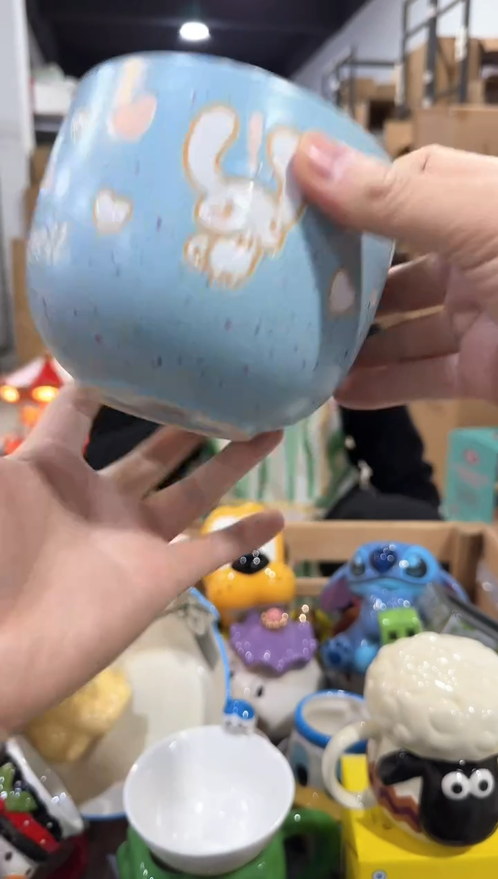 瓷片蓝色立体玉桂狗拉面碗